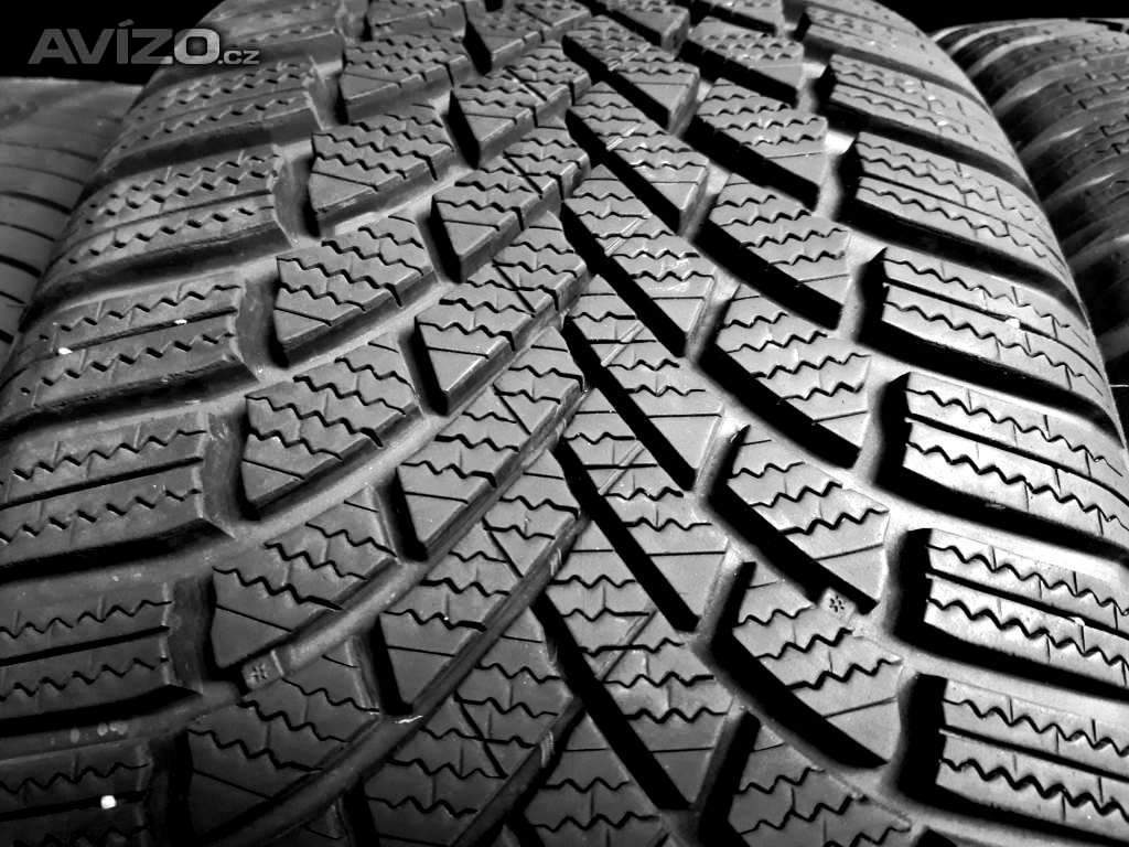 Sady nebo 2ks zánovních zimních pneu 235/45 R18: