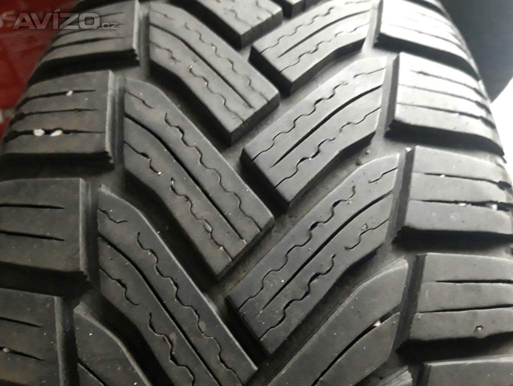 2ks pěkných celoročních pneu 185/65 R15 Michelin