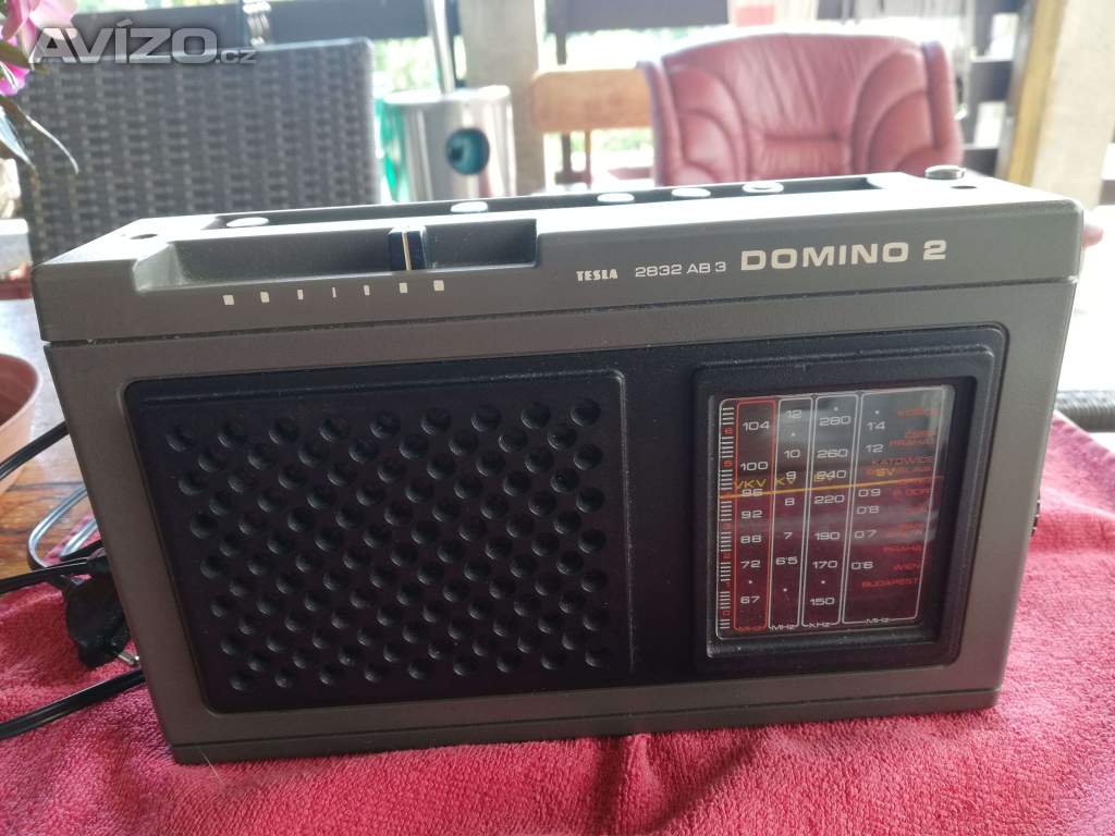  PRODÁM HISTORICKÉ RÁDIO TESLA 2832 AB 3 DOMINO 2