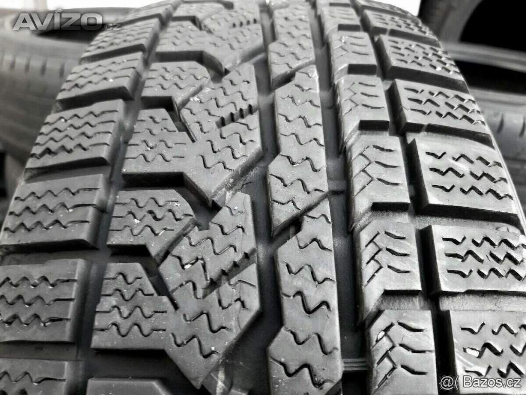 Sada nebo 2ks zánovních zimních M+S SUV pneu 215/60 R17:
