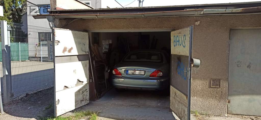 Foto inzerátu Garáž radová, krajní Vítkovice ul. Bivojova Chodská, prodej