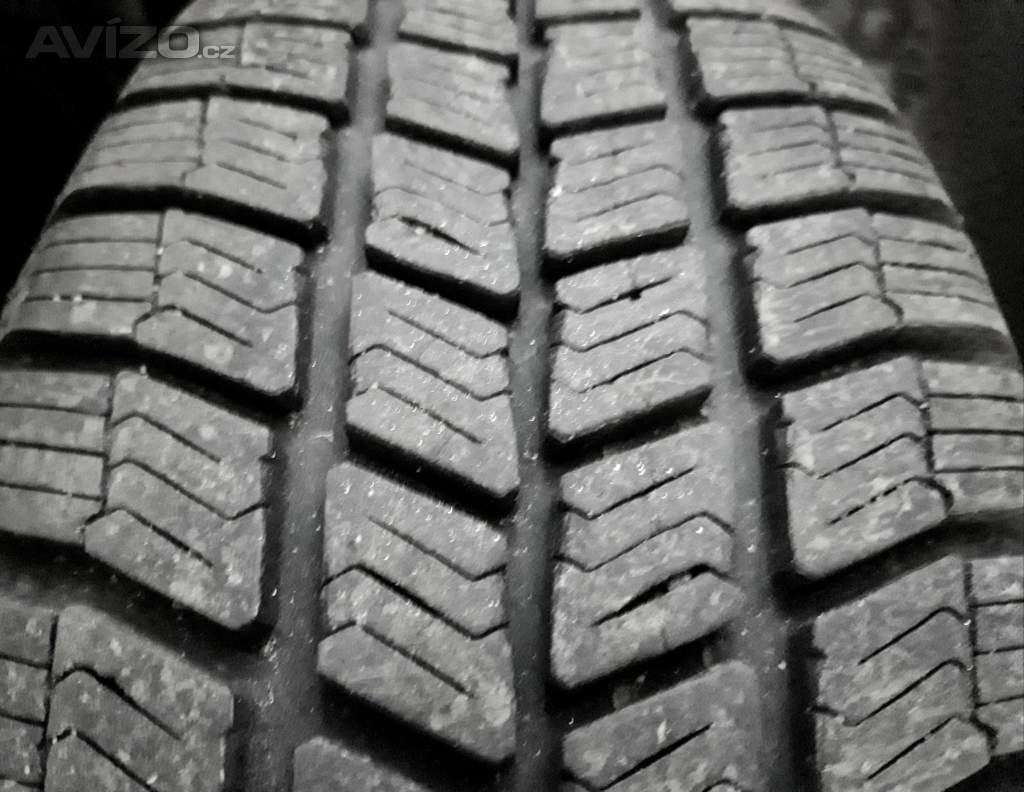 Sada nebo 2ks  zimních pneu 175/70 R14:
