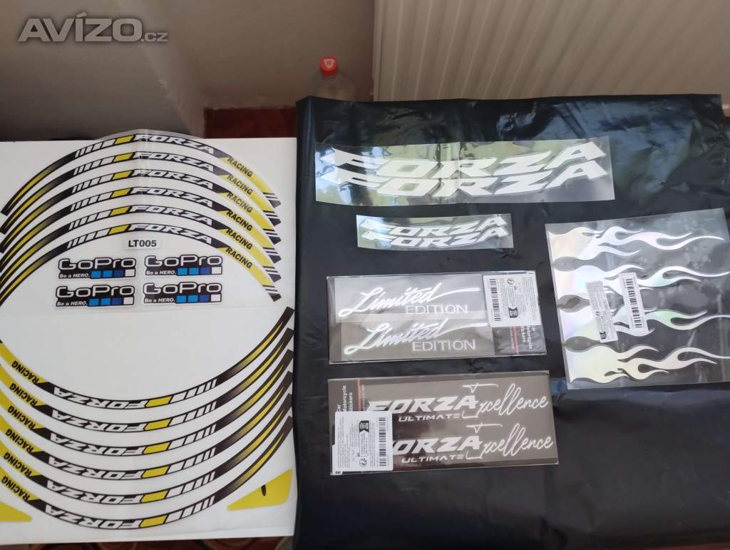 PRODÁM LEPKY NA SKÚTR HONDA FORZA 125,350!!!!!!
