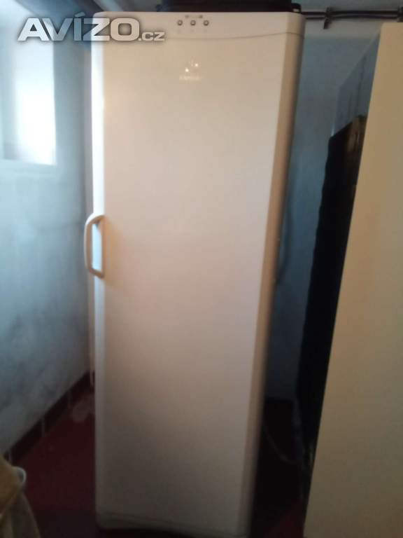 Mraznička Indesit