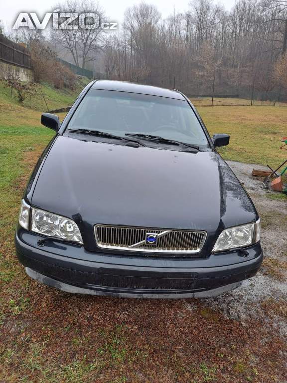 Prodám Volvo S40 rok výroby 1999 LEVNĚ na náhradní díly