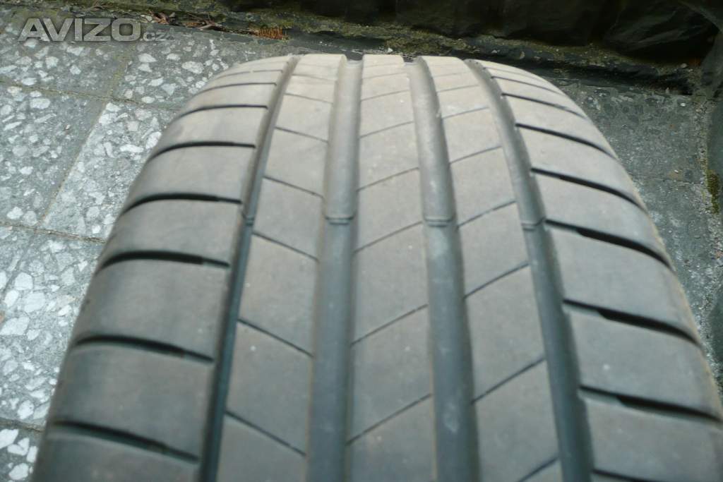 Dvě letní pneu Bridgestone 225/55 R18