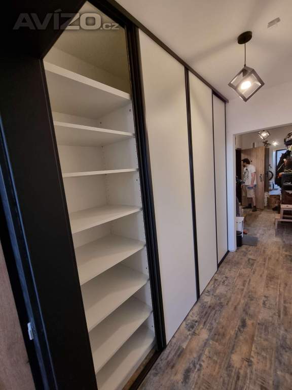 Foto inzerátu Truhlářství - zakázková výroba nábytku