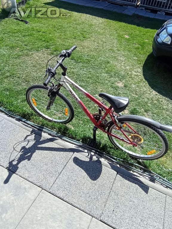 Dívčí kolo.