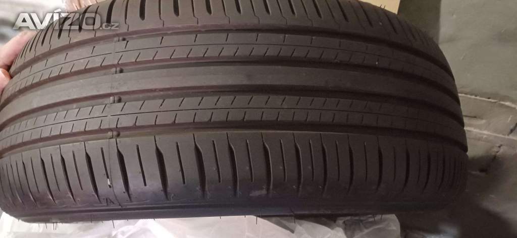 Nové pneu 215/50/R18