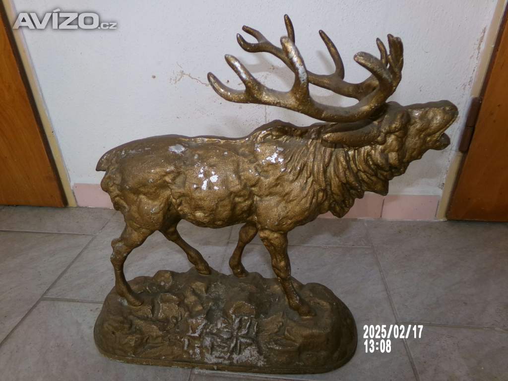 Jeleni z hliníku