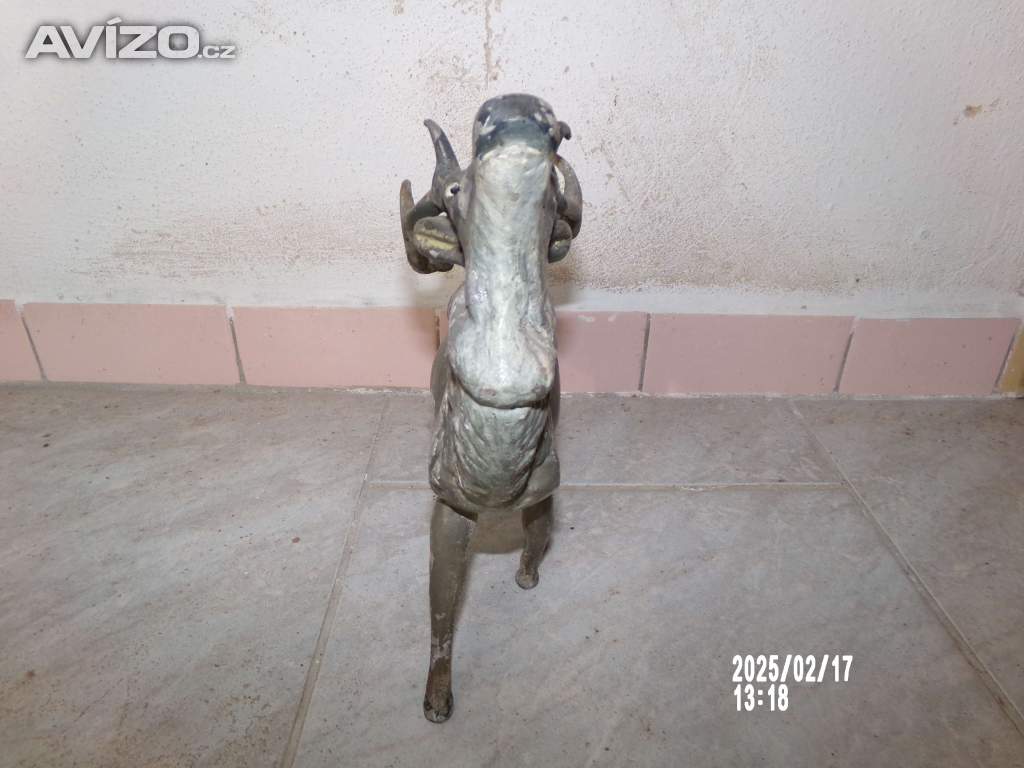 Foto inzerátu Jeleni z hliníku