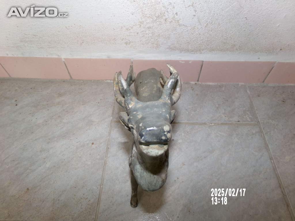 Foto inzerátu Jeleni z hliníku