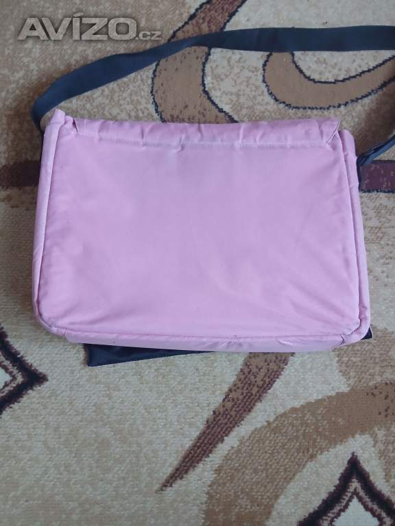 Dámská taška přes rameno na notebook 