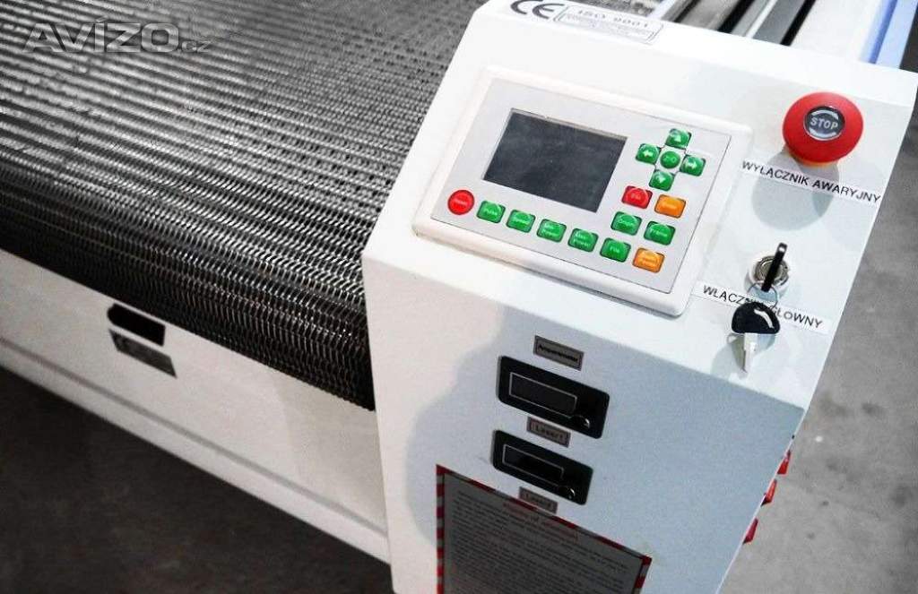 Automatický podavač pásového stolu s CO2 laserem Weni 1830TC 130W