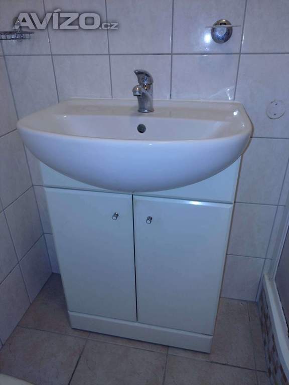 Umyvadlová skříňka bílá