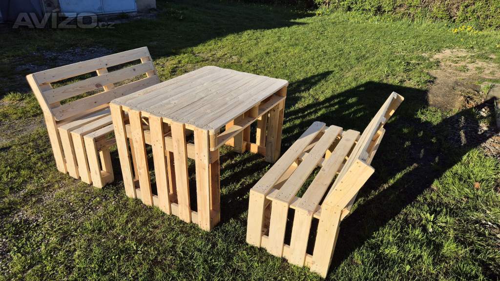 Zahradní set, stůl + dvě lavice