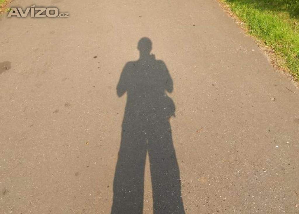 hledám milou mladou pohlednou
