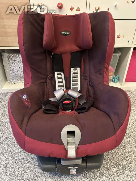 Prodám zánovní dětskou autosedačku Britax Römer Safefix Plus Dark Grape
