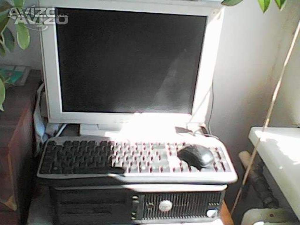 Nabízím malý starší počítač Dell s Windous 10