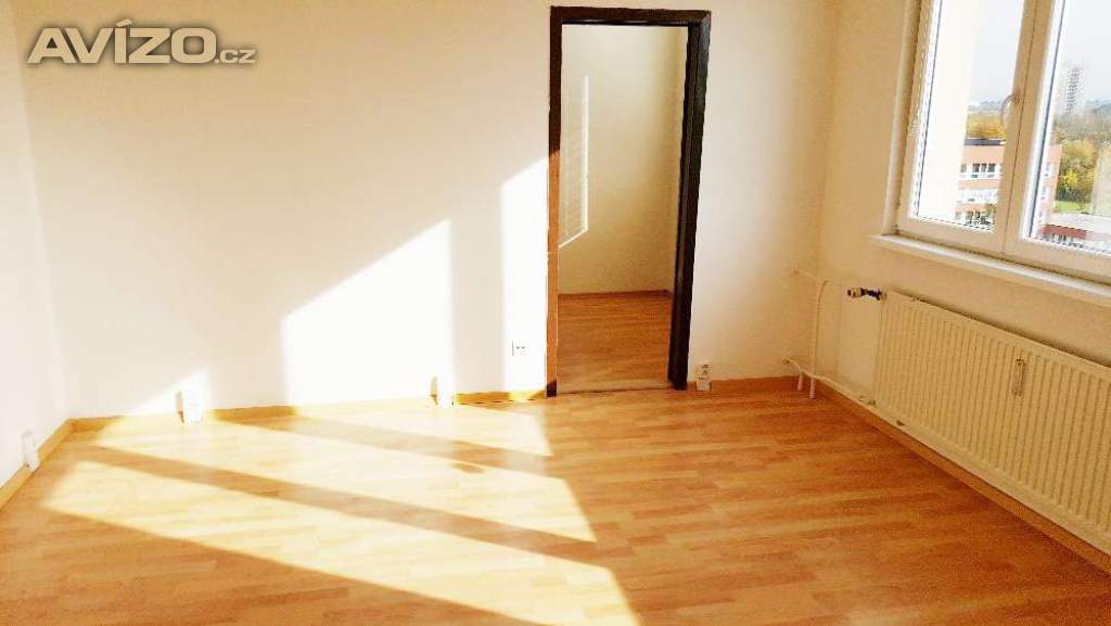2+1 Kopřivnice, ulice Pod zahradami, 14.000 Kč i s energiemi. Volný do 20. května.