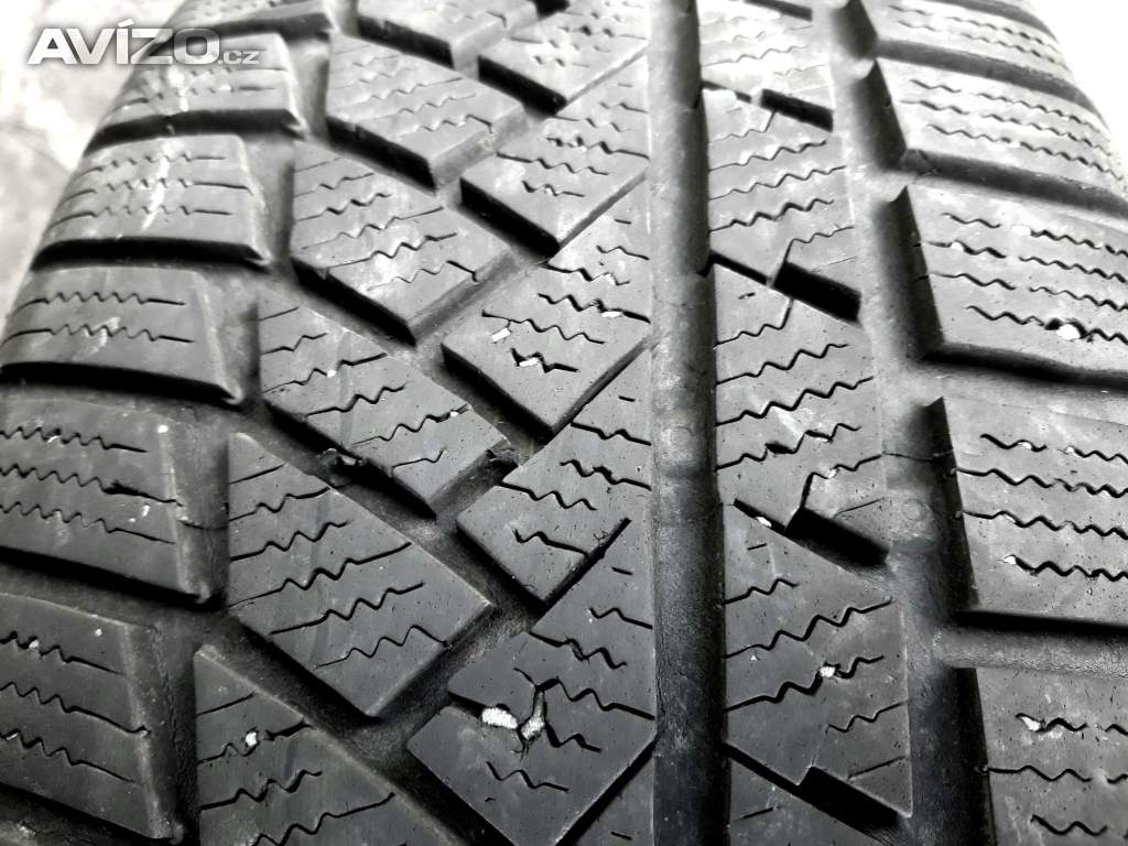 Sada zimních pneu 215/55 R17 Continental