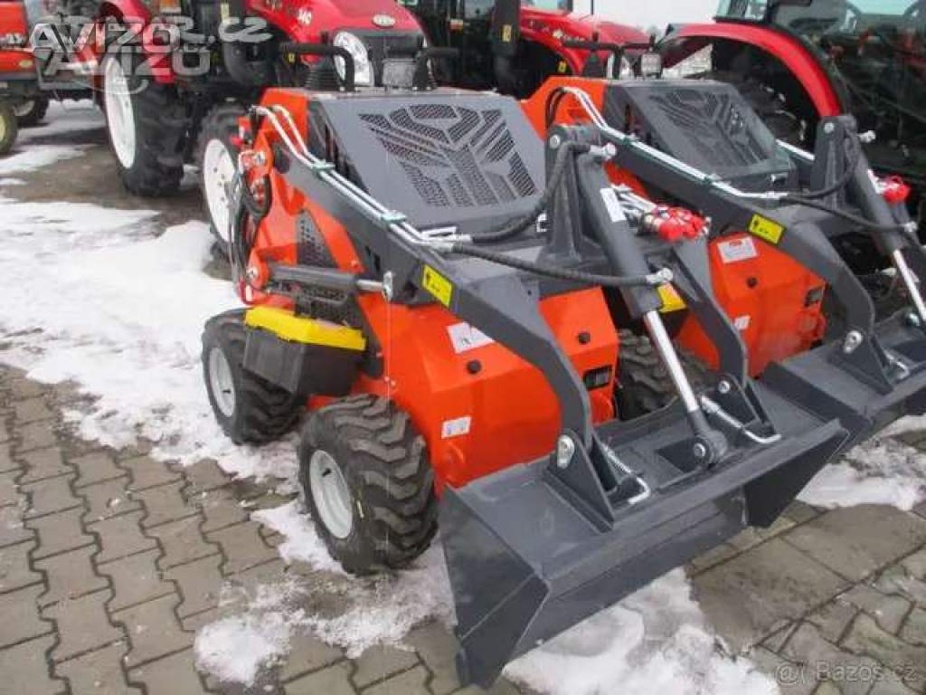 Mini kolový smykový nakladač YTO SK 480 L kolový
