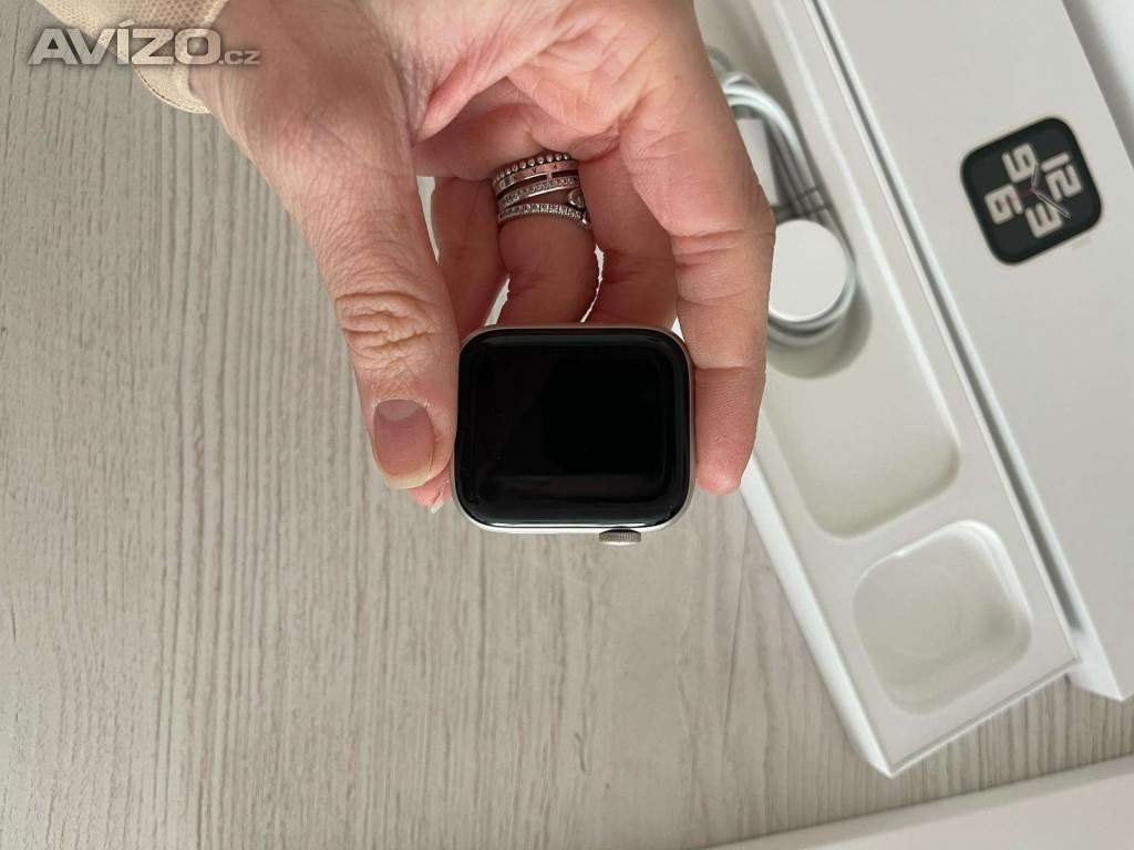 Apple watch SE 44 Cellular