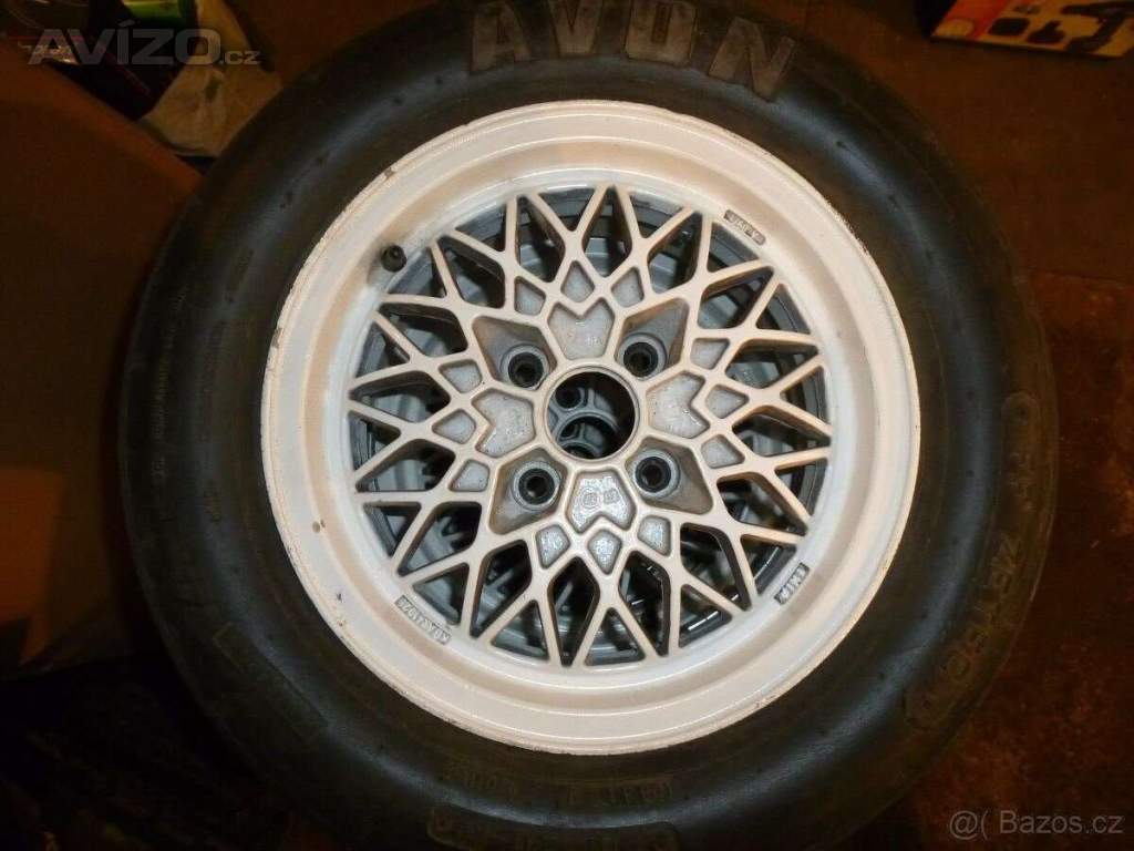 Kola Exip 6x13 + závodní pneu Avon / Matador