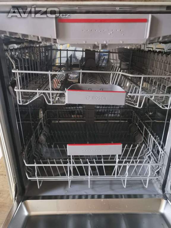 Prodám kvalitní myčku Bosch SMV46KXO1E do vestavby