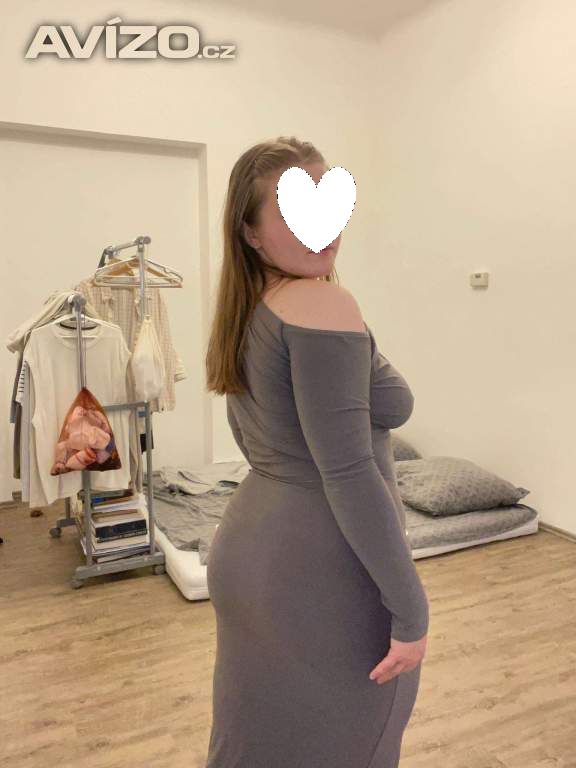 Mladá krásná Adélka � virtuální milenka 