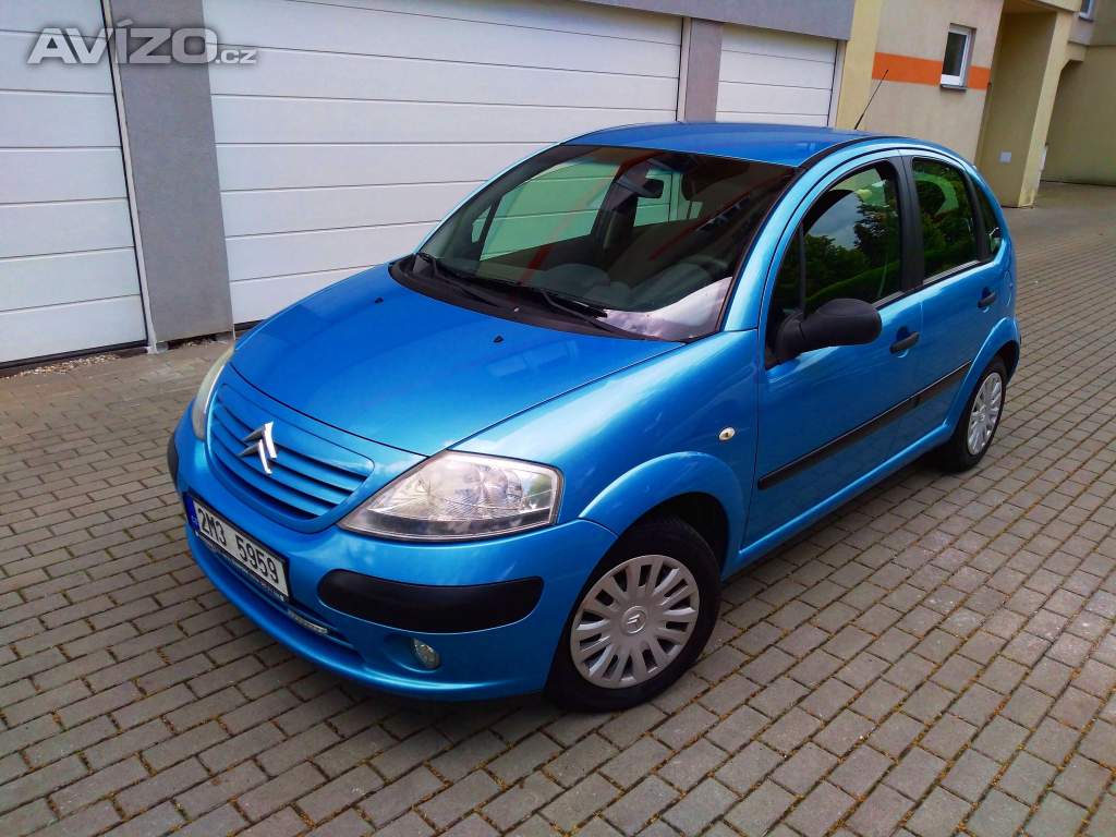 Prodáme Citroen C3 1.1 44 kw benzín,r. 2004,Tažné zařízení.