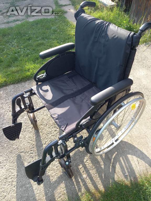 Invalidní vozík nosnost 240 kg