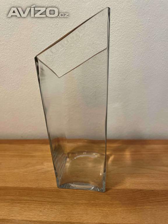 Skleněná váza, nová