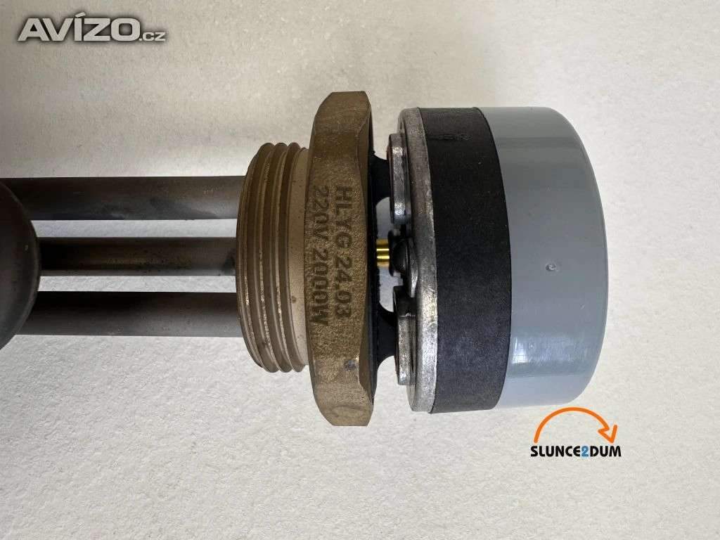 Elektrický ohřívač pro beztlakový solární ohřívač vody