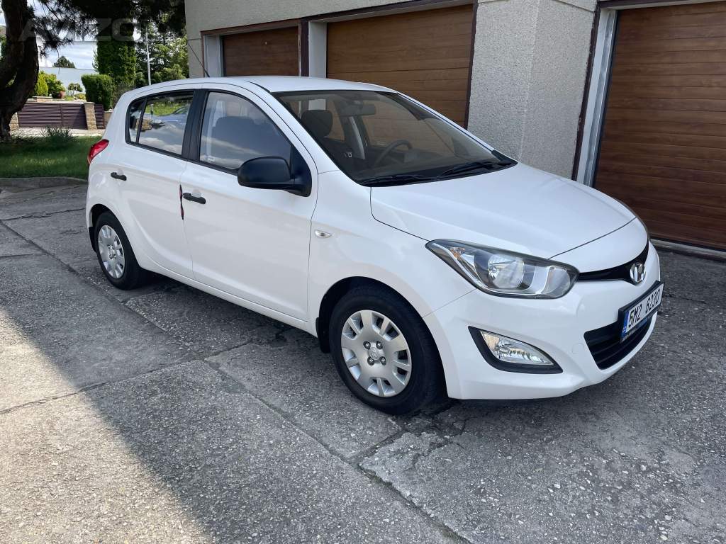 Hyundai i20, 1.2i, naj. 90 000 km, ČR, 1. maj.
