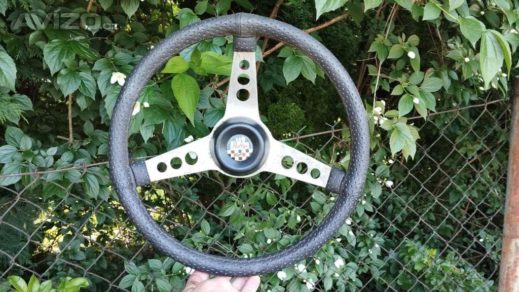Koupím starý rallye volant Kolínak