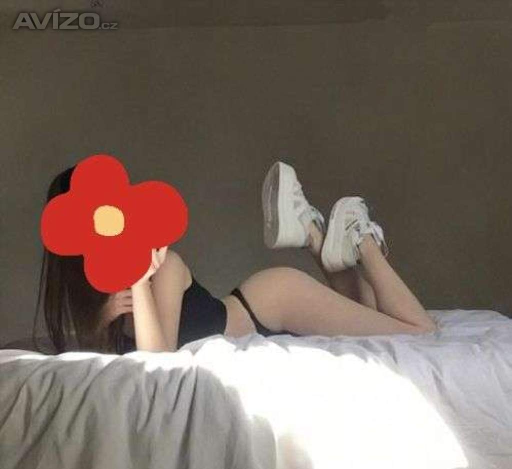 Mladá brunetka (20) Středa od 08:00 do 20:30