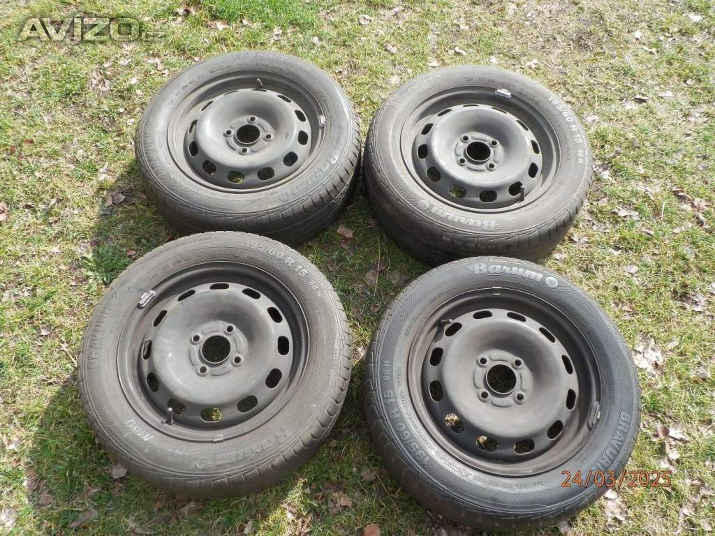 4xObutá letní sada na FORD FUSION velikost 15tky. BARUM 195/60 R15   4x5MM
