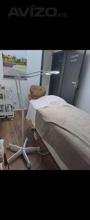 Kosmetická lampa Beauty One s lupou