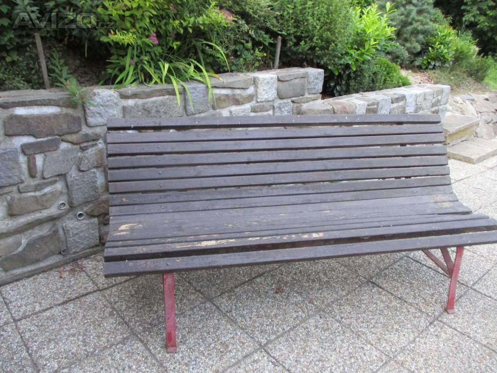 Prodej pohodlné,kvalitní zahradní lavice 190 cm z masívu - modřín