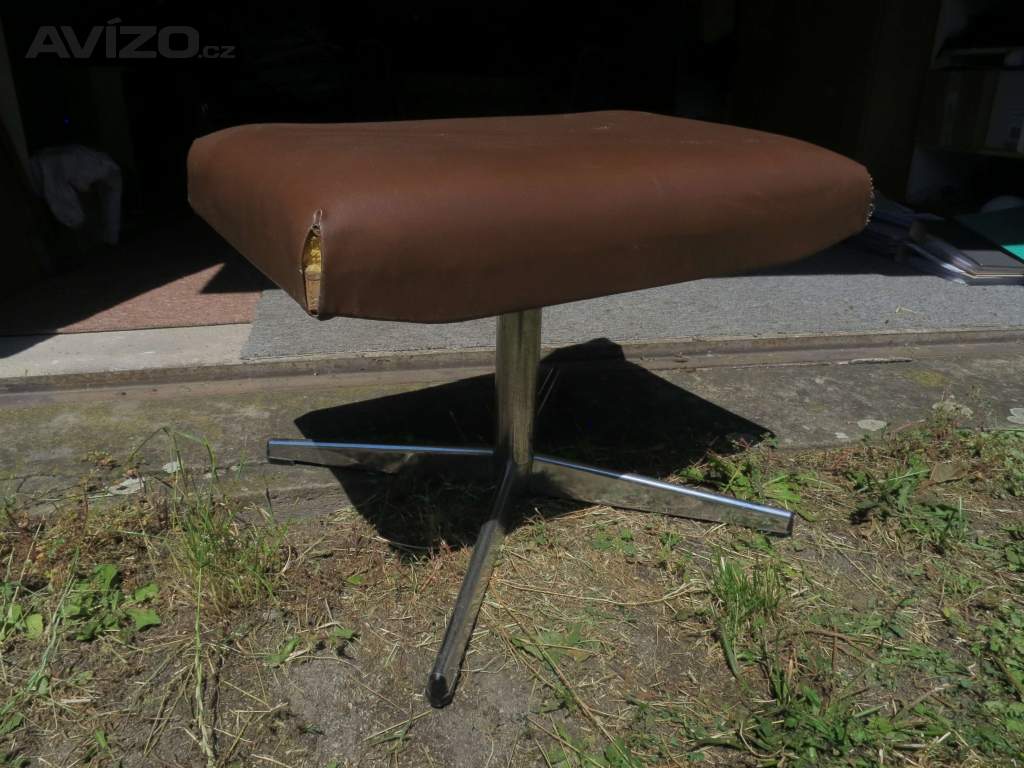 Otočná židle RETRO.