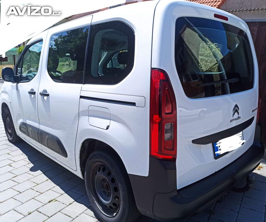 Citroen Berlingo 2019, 1.5 nafta, tažné, serviska, 2x klíče 