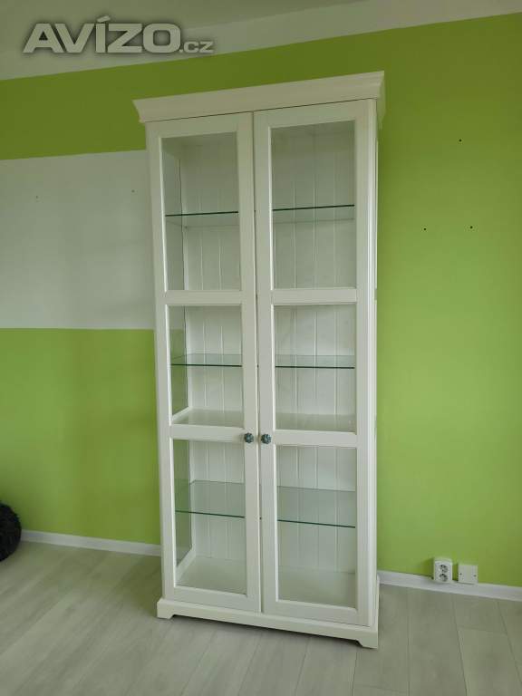 Vitrína Liatorp IKEA