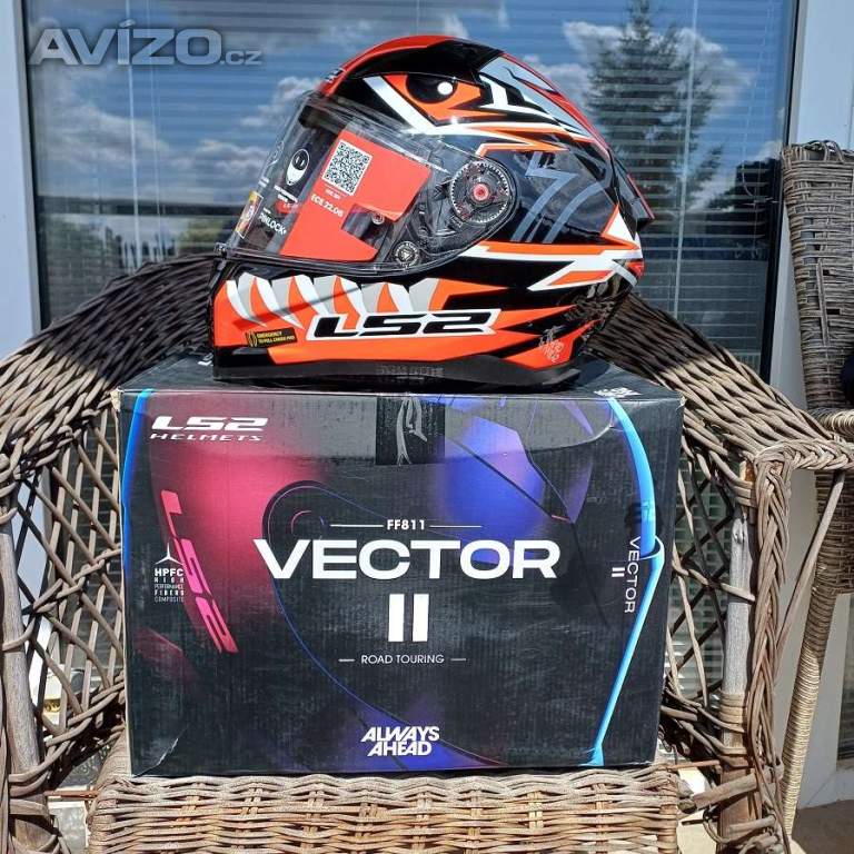 Silniční přilba Ls2 Vector II