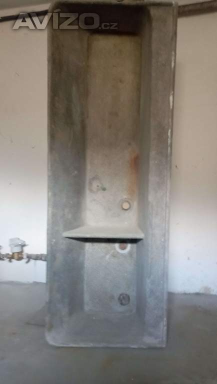 Prodám betonovou vanu do zahrady