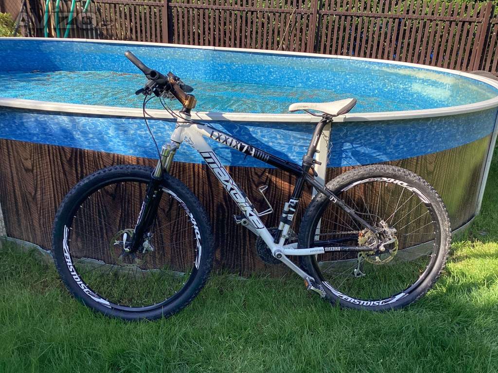 Prodám horské kolo zn. Maxbike s hliníkovým rámem,