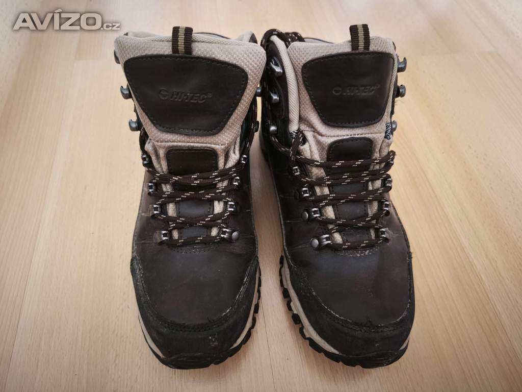 Celokožené horské boty