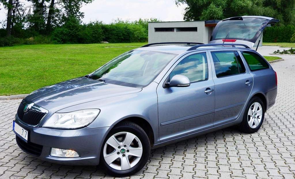 Š. Octavia II Combi 2.0 TDI 103 kW FACEL., ELEG. Plus, 2011, ČR, po 1. maj., Serviska, 274 tkm
