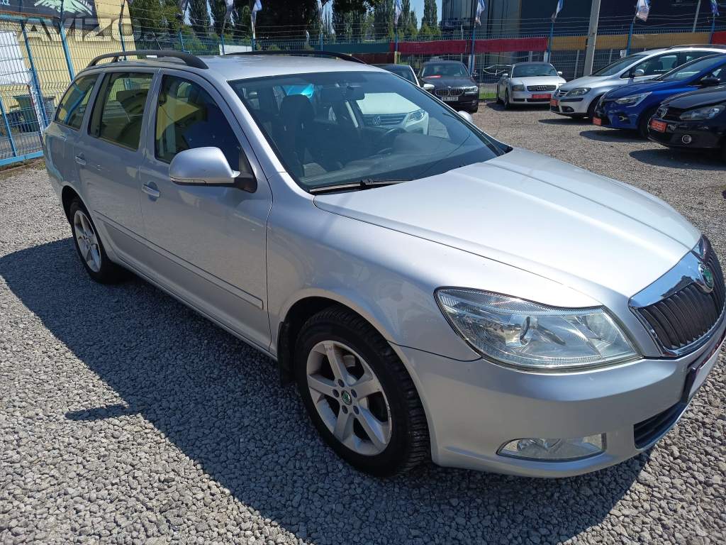 ŠKODA Octavia Combi 1,6TDI Ambition Plus ČR 