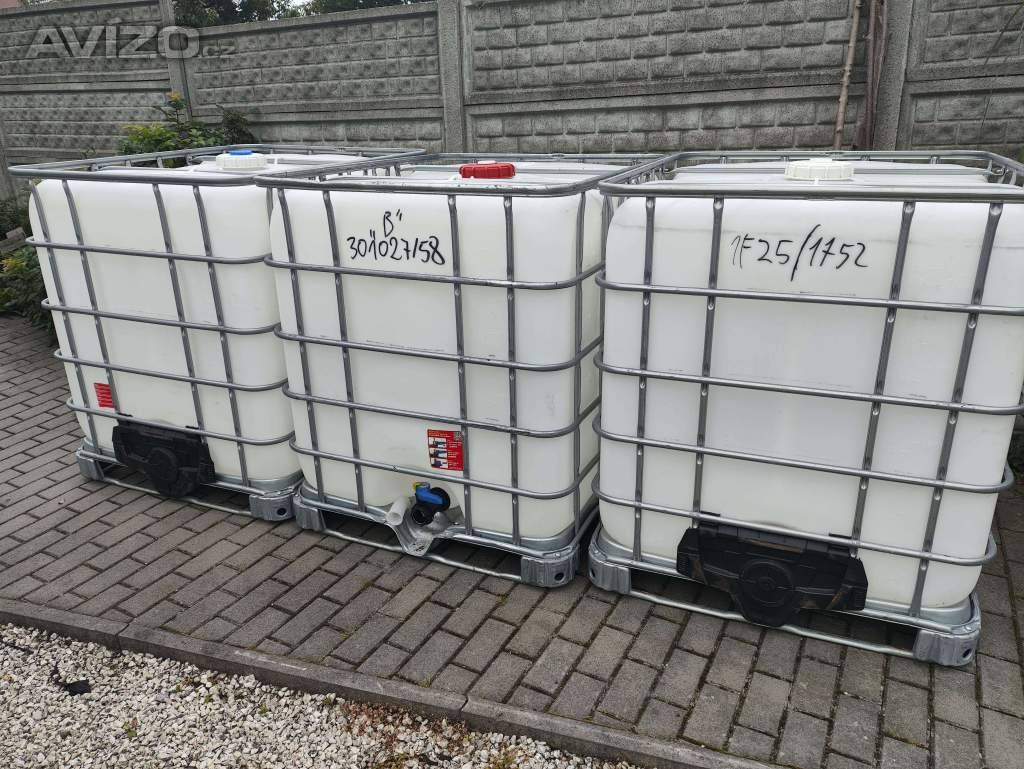 IBC nádrž na vodu 1000 L
